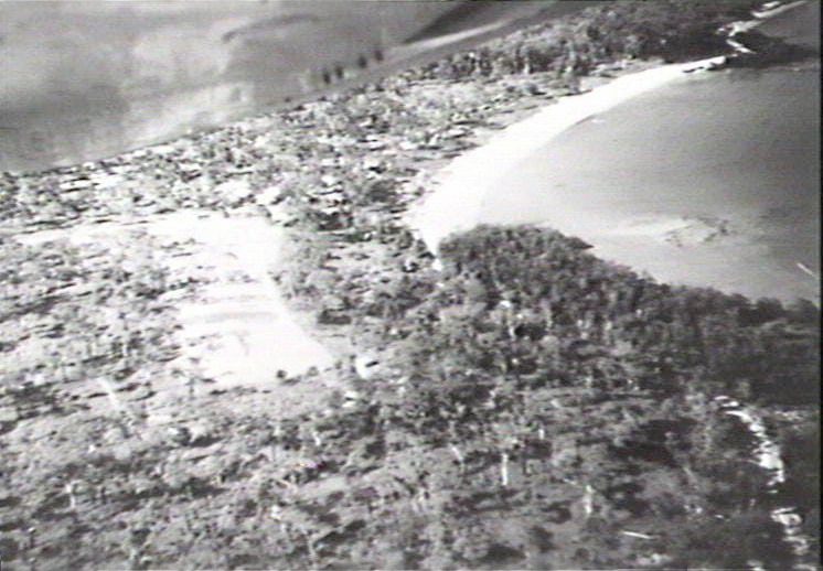 Arial view of Maningrida in 1959. Arial view of Maningrida in 1959.
